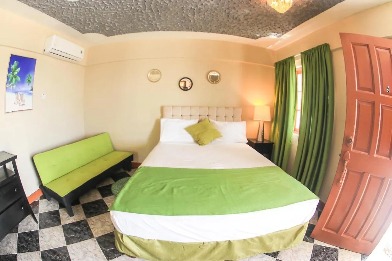 Kaiser Hotel- Negril West End Hotel
