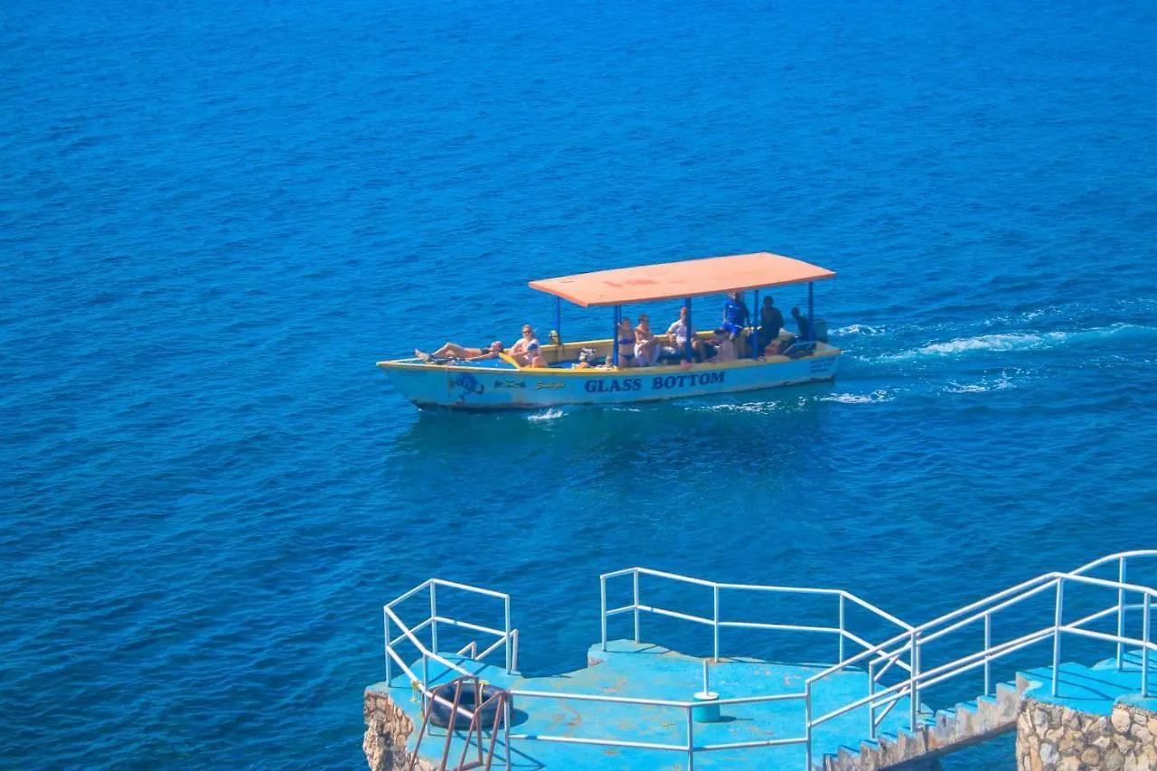 Hotel Kaiser Hotel- Negril West End Jamaica